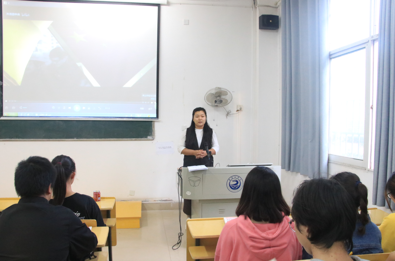 首先雷欢欢对学员们提出了新的希望,她希望同学们认真上好每一节团课